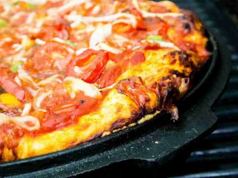 baked pizza