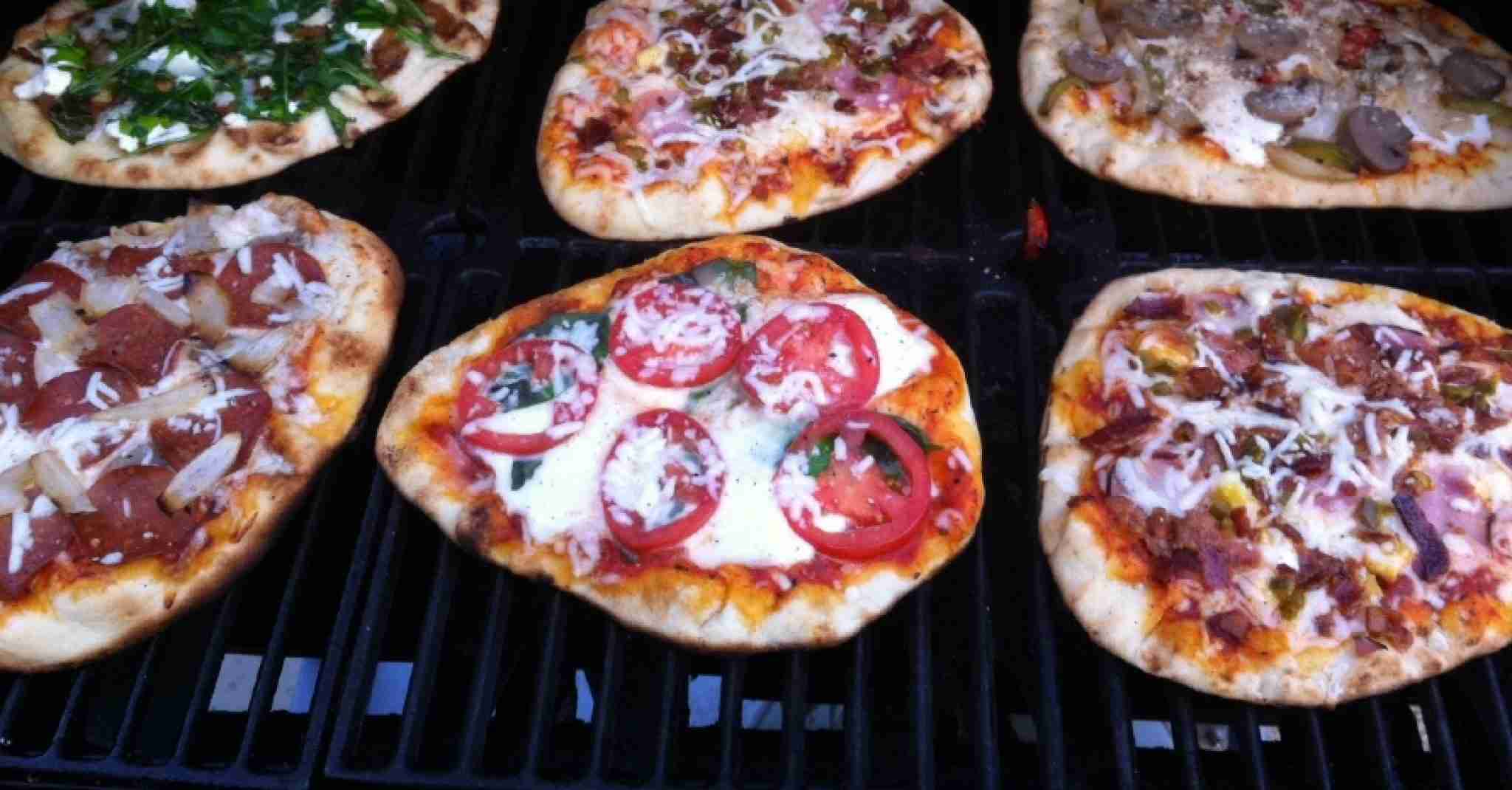 How to Keep Pizza Warm in Oven Best Ways & Temperature