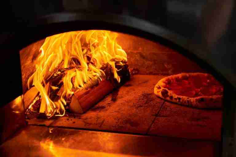 How to Choose the Perfect Wood-Fired Pizza Oven for Your Home