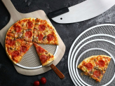 Best Pizza Screen Reviews: Must-Have Pans for Crispy Crust